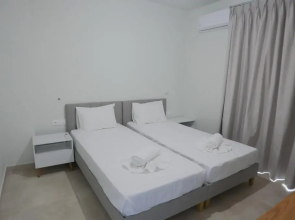 New Villa 1 Adele Kampos
