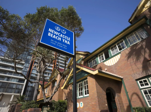 YHA Newcastle Beach