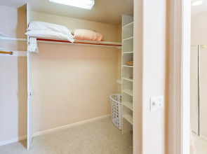 823 Mulligan St 3 Townhouse 5 Bedrooms 3 Bathrooms Townhouse