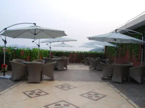 Xinning Langshan Country Homestay