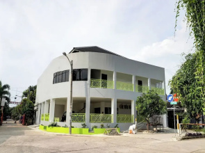 Capital O 92804 La Tansa Syariah Hotel