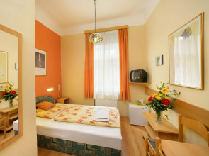 Hotel Golden City Garni