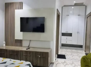 Sterling Shortlet Apartment  and Suites