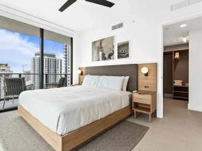 Bayside Breeze Downtown Luxury Tower Pool Gym