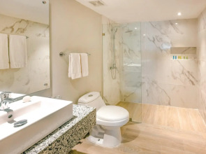 Coral Costa Caribe Beach Resort - All Inclusive