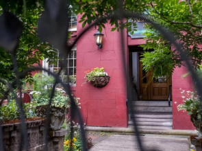 Excelsior Inn