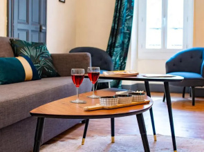 Appartement Privé Climatisé entre Arènes et Maison Carrée