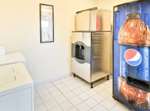 Motel 6 Nashua South