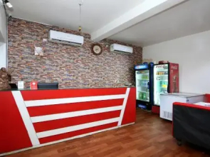 OYO 27643 Happy Restaurant