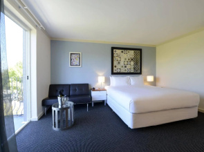 Sullivans Hotel