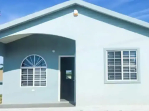 Remarkable 2-bed House in Discovery Bay