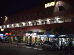 Hotel Peacock