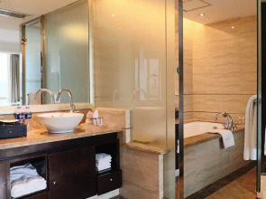 Royal Mediterranean Hotel