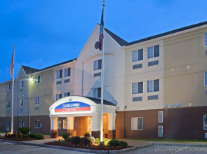 Candlewood Suites Houston Westchase/ Westheimer. by IHG