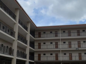 Paddy's Hotel & Apartments