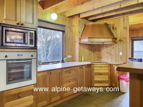 Snowdrop Lodge