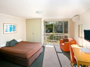 Summer East Serviced Apartments