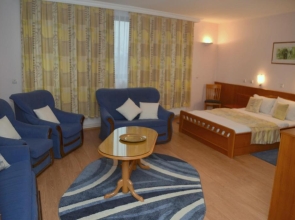 Garni Hotel Lake