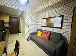 Simple Pasay Getaway - Entire Apartment for Rent