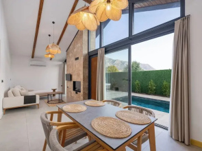 Rota Kilidonia Karaöz Suites&Villas