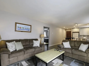 220 #7 Ocean View Ave 2 Bedroom Condo by Redawning
