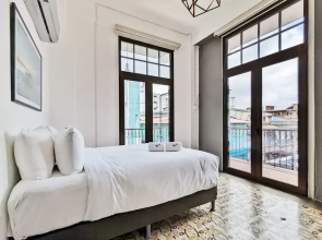 Lush 2BR in Casco Viejo