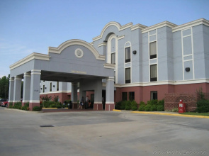 Holiday Inn Express & Suites Grenada by IHG