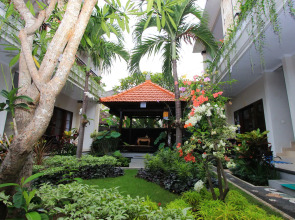 Gatra Ubud Inn