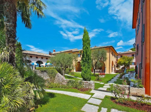 Residence La Filanda in Costermano With Pool