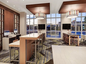 Holiday Inn Express & Suites Downtown Ottawa East by IHG