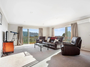Waihi Beach Bliss - Waihi Beach Holiday Home