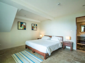 Nam Bo Villa by Lofty - Oceanfront Private Pool Villa With Maid and Cook