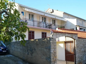 Apartment Senija - 150m from beach