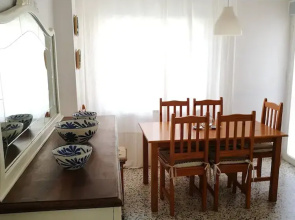 Apartment A 150 M From the Beach, With Three Bedrooms for 6 People