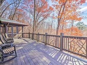 5 Mi to Ski Sapphire Valley: Cozy Retreat w/ Decks
