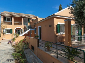 Kontokali Lake House