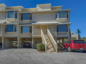 Sea Cliff B-2 Apartment 3 Bedroom