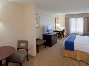 Holiday Inn Express Hotel & Suites Rochester by IHG