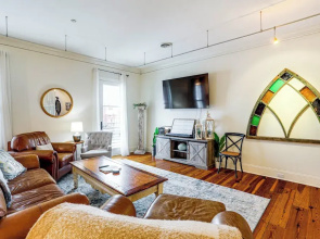 Steps to Oxford Square: Ole Miss Game Day Condo