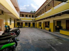RedDoorz Plus @ Slamet Riyadi