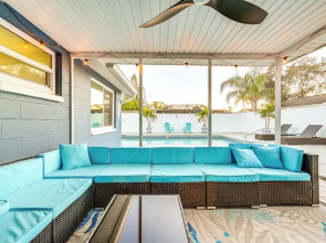 Holiday Oasis w/ Heated Pool: Near Gulf Beaches!