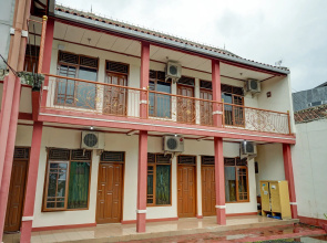OYO 3882 Pondok Pujasera