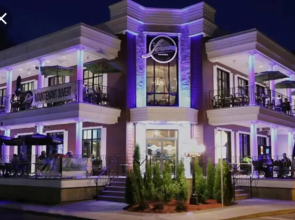 1-Bedroom Cozy Sweet #22 by Amazing Property Rentals