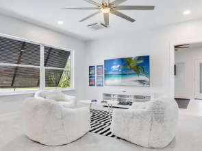 Luxury 6 000 Sqft Oasis Pool Sleeps 16
