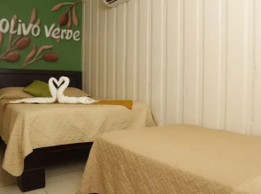 Olivo Verde Cabin Container