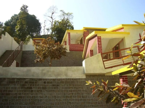Royal Huts Resort