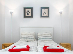 Central Perk Apartments