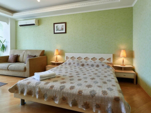 Home-Hotel Evgenia Sverstuka 8