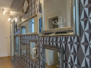 Decadent Art Deco Apartment in Old Town