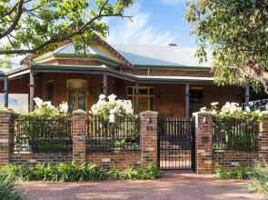 Guildford River Retreat
